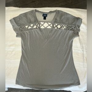 Daytrip Gray Short-Sleeve V-Neck Top with Lattice & Mesh Yoke